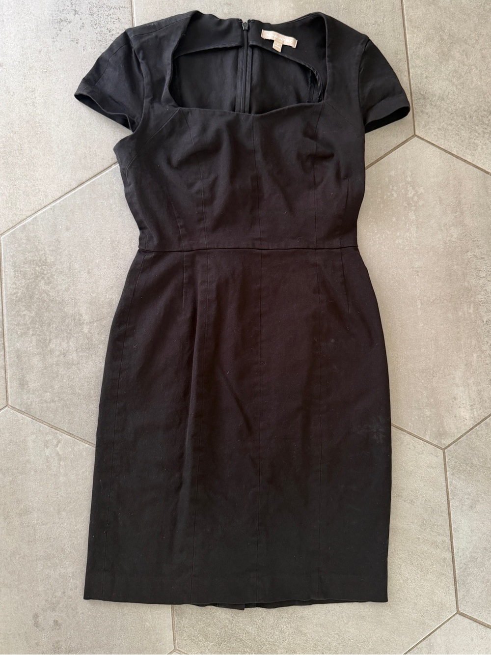 Banana Republic Black Work Business Dress Sweetheart neckline cap sleeve size 8